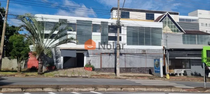 Galpão á venda de Esquina com 850 m² Construídos na Av. Presidente Carlos Luz em Belo Hori