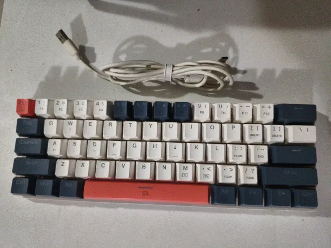 TECLADO MACHANIKE K500 B61
