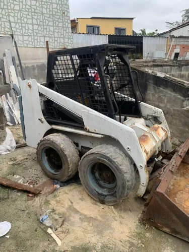 MINI CARREGADEIRA BOBCAT À VENDA