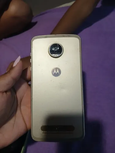 Celular com defeito 