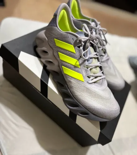 Tênis Adidas Switch Fwd 2 tamanho 43