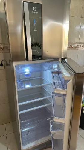 Geladeira Electrolux DW42X Inox Frost Free Inverse 