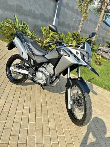 VENDE-SE XRE 300 2019 ÚNICO DONO