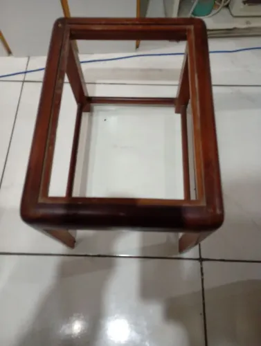 Mesa de canto sem tampo de vidro mogno