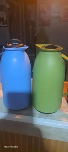 3 garrafa ,uma de 12 litros e 2 de 750 ml