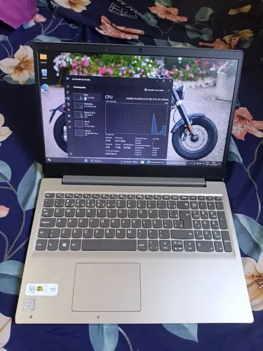 Notebook Lenovo Ideapad -core i3 -8GB RAM- SSD W11- oportunidade unidade
