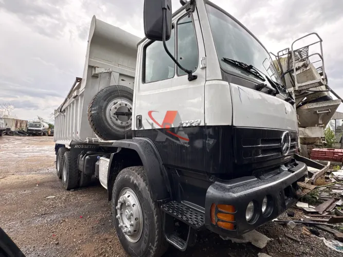 Mercedes Benz Atron 2729 6x4 2013 Caçamba
