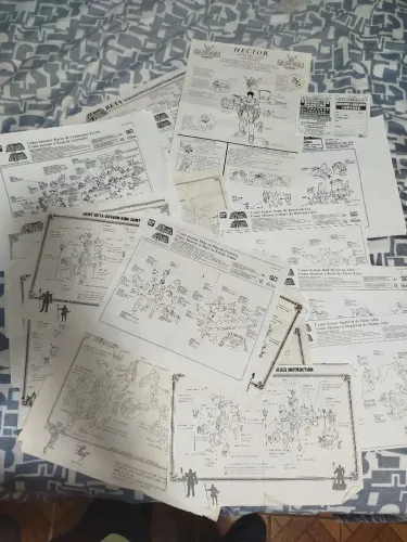 Manuais Cavaleiros do Zodíaco Vintage Bandai e St Fighter