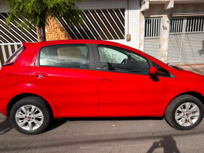 Fiat Punto Attractive Italia 1.4 F.flex 8V 5P 2014