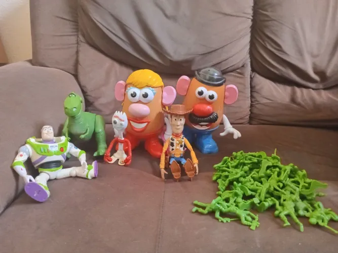 BRINQUEDOS TOY STORE ORIGINAIS EM EXCELENTE ESTADO DE CONSERVAÇÃO - COLECIONADOR