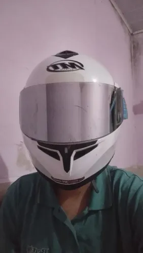 Capacete de moto MT Optimus usado