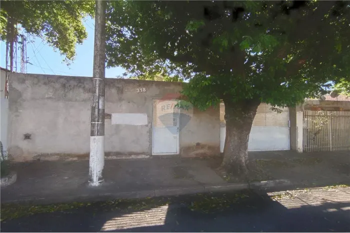 Casa a venda no bairro Planalto, próximo a rua Marcilio Dias, aceita financiamento !