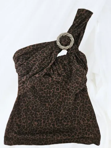 blusa oncinha anos 2000