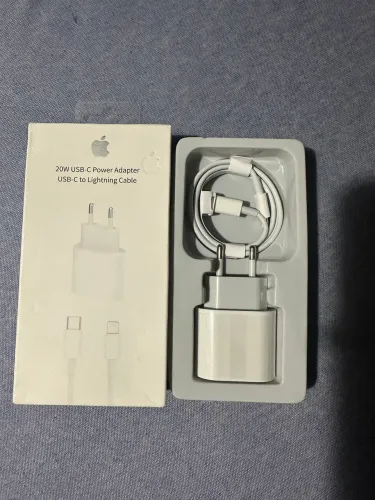 ? Carregador para iPhone 20W USB-C + Cabo Lightning | 