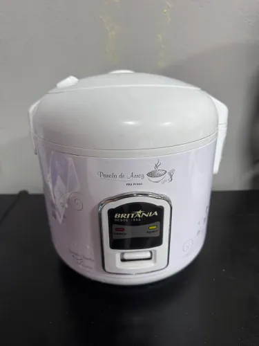 Panela de Arroz Britânia PA5 Prime 5 Xícaras - Usada 1x Guardada