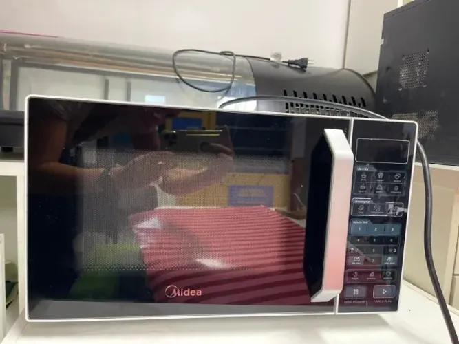 Micro-ondas Midea 27 Litros 220V - Seminovo, Excelente Estado