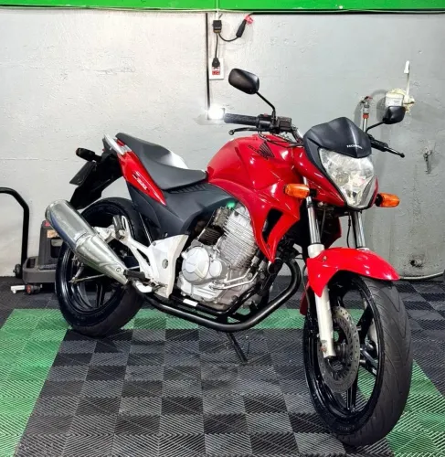 Vendo CB 300R 2010
