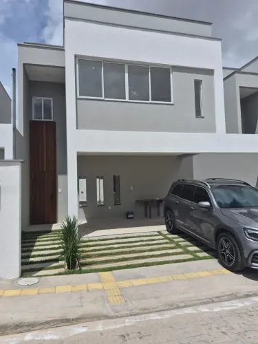 Vendo Casa Duplex em Condomínio Fechado na Cohama, 2 Vagas de Garagem.