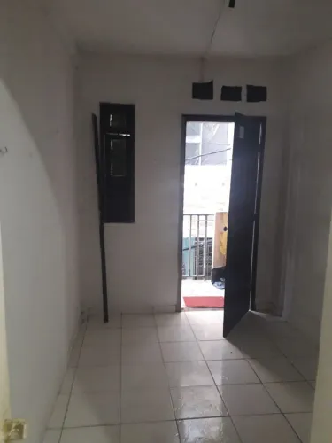 Alugo kitnet agua e luz incluso $300 reais