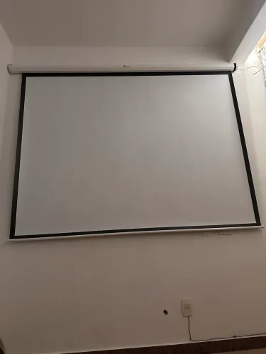 Tele de projeção retrátil ( eletrica 127v )