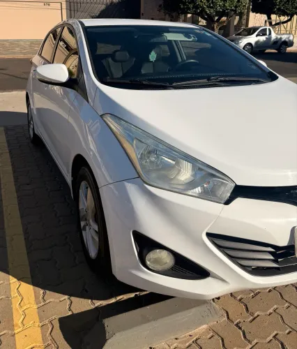 Hyundai HB20 Premium 1.6 Flex 16V Mec. 2013