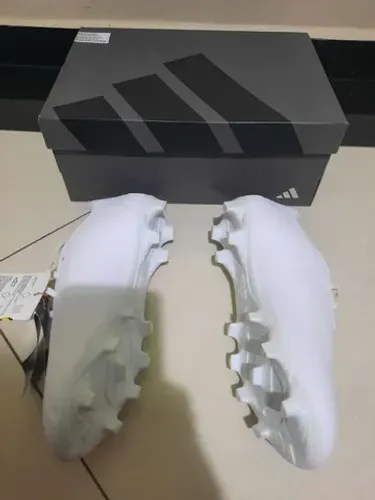 Chuteira Adidas Junevil - predator- 37