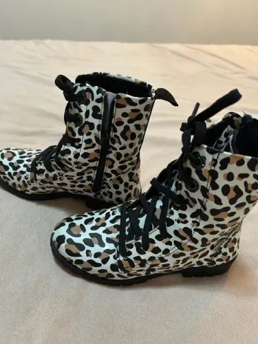 Bota marca pampili TAM 28