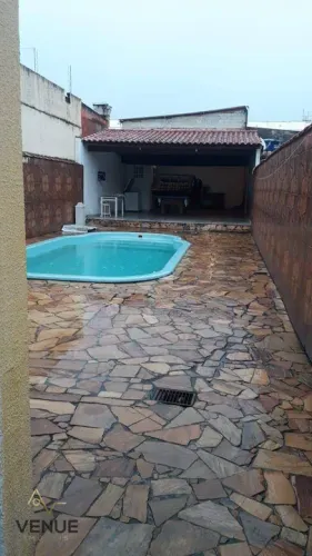 Casa com 3 dormitórios à venda, 300 m² por R$ 722.000,00 - Vila Urupês - Suzano/SP