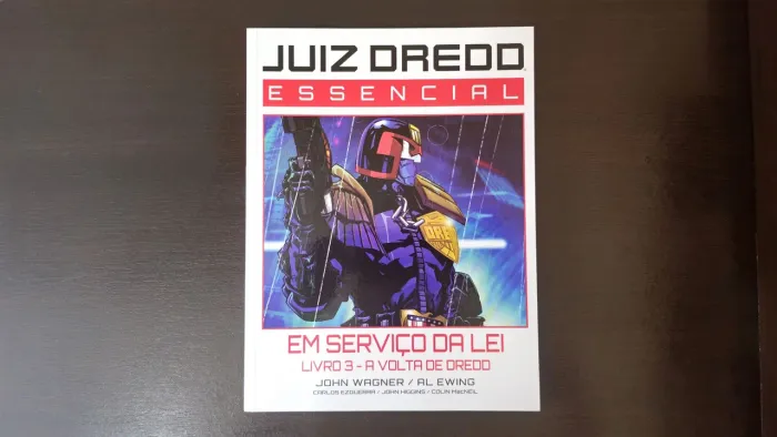 Juiz Dredd Essencial Vol. 8 - Em Serviço da Lei Livro 3: A Volta de Dredd - HQ Mythos