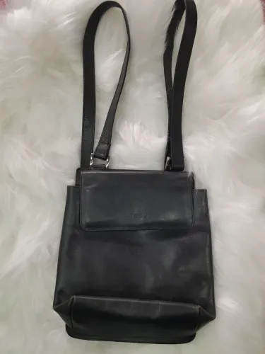 Bolsa de Ombro Arezzo Preta