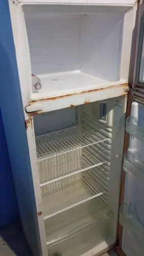 Geladeira Consul com defeito 