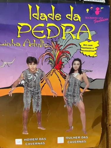 Kit 2 Fantasias Adulto Idade da Pedra - Homem e Mulher