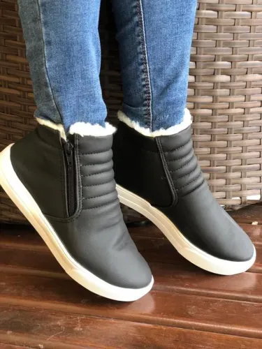 Botinha Forrada - Estilo e Conforto para o Seu Inverno