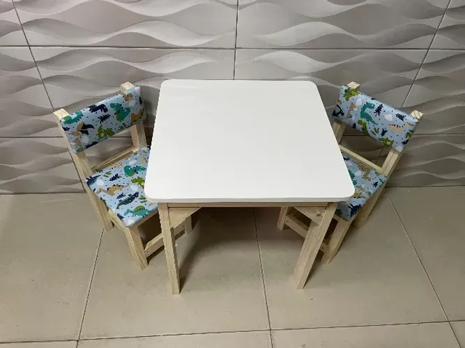 Mesa criança, estampa dinossauro 