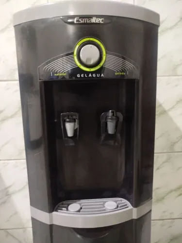 Bebedouro Esmaltec coluna 