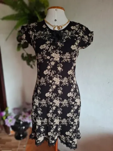 Vestido canelado Floral Preto 