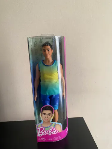 Ken Barbie fashionista 236 