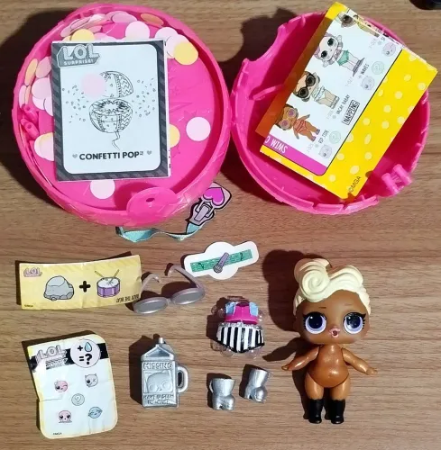 LOL Surprise Confetti Pop Funky Q. T. completa