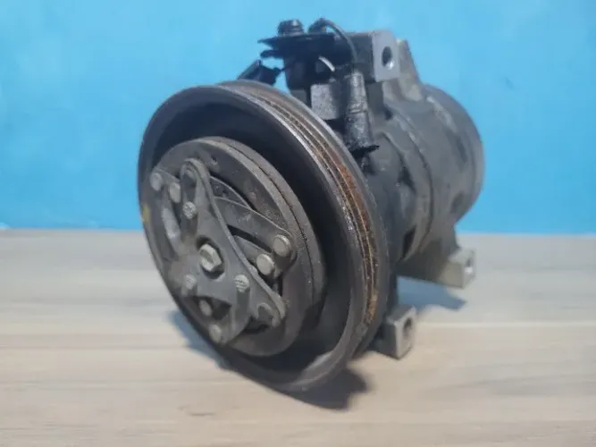 Compressor do Ar Condicionado Renault Kwid 1.0 3cc 2017 a 2023  *