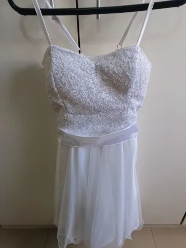 Vestido debutante festa curto rodado branco (brilhoso)