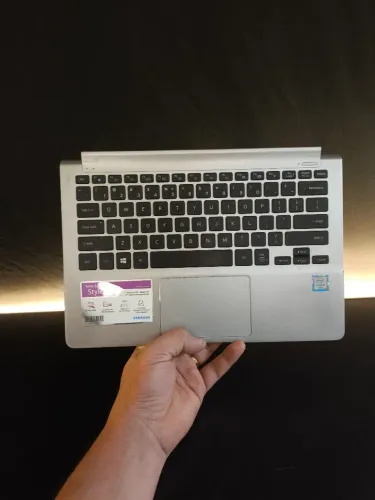 BASE E TECLADO SAMSUNG NP900X