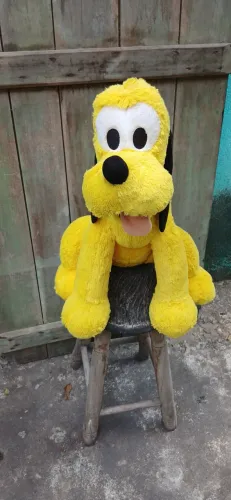 Plutos de pelúcia 