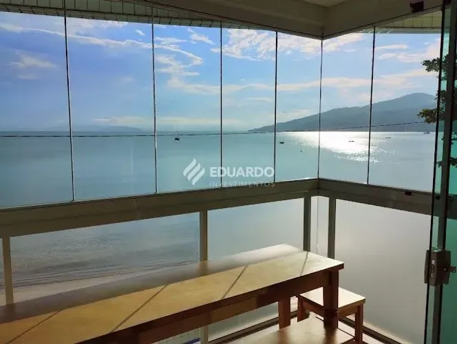 Apartamento Frente Mar à Venda em Morrinhos Bombinhas SC | 3 Suítes, 132 m²