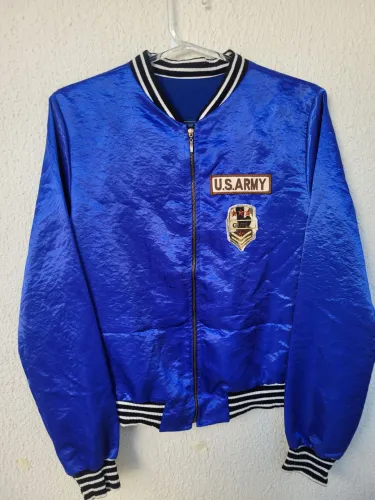 Jaqueta feminina bomber azul Brilhante