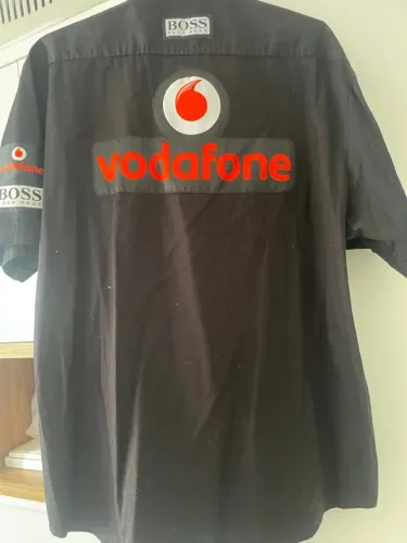 Camisa Vodafone Boss Motorsport