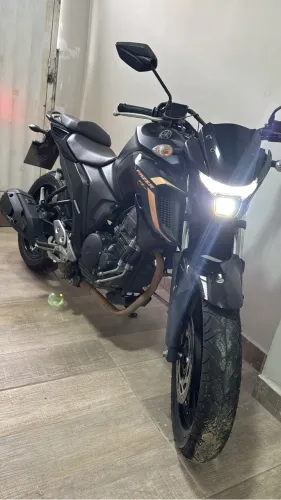 FZ25 Fazer 250 único dono
