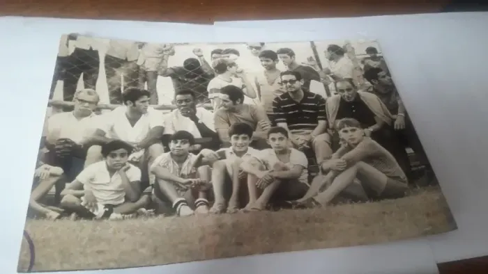 Foto antiga - Pelé e outros jogadores