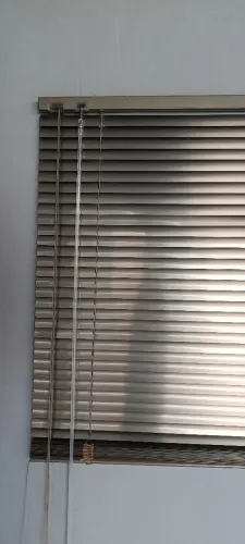 Persianas horizontais