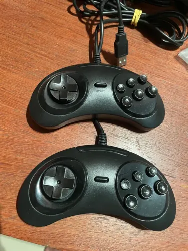 2 Controles estilo Mega Drive USB para PC