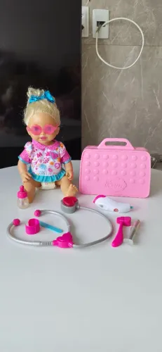 Boneca Little Mommy com Acessórios Médicos